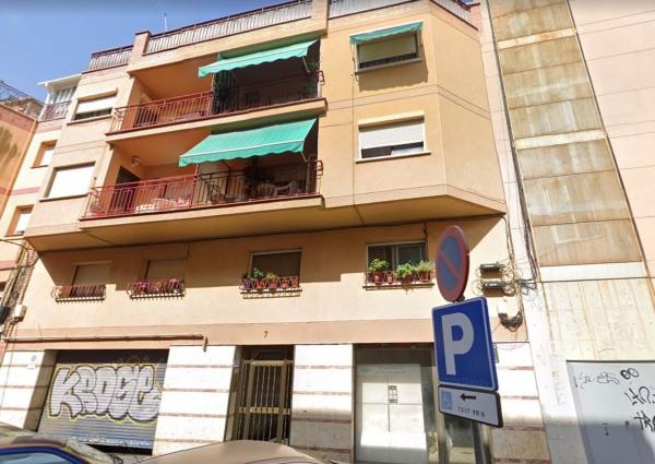 Sprzedaż mieszkania w Piso en Calle de Llopis, Les Roquetes, Barcelona, Barcelona
 photo