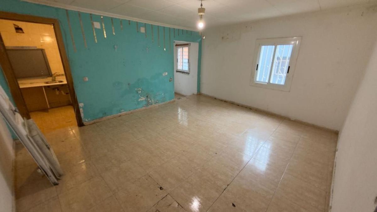 Venta de piso en Piso en Calle del Maestrat, Can Puiggener, Sabadell, Sabadell
 photo 3