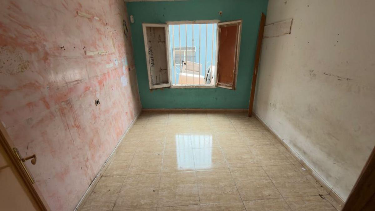 Venta de piso en Piso en Calle del Maestrat, Can Puiggener, Sabadell, Sabadell
 photo 4