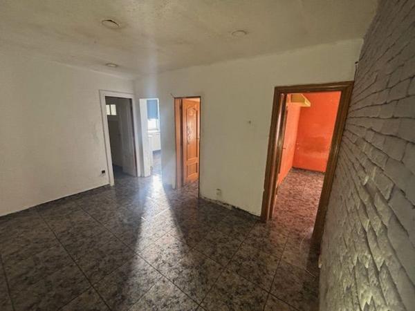 Sprzedaż mieszkania w Piso en Plaza Blocs Florida, Les Planes, Hospitalet de Llobregat, Hospitalet de Llobregat
thumbnail 1