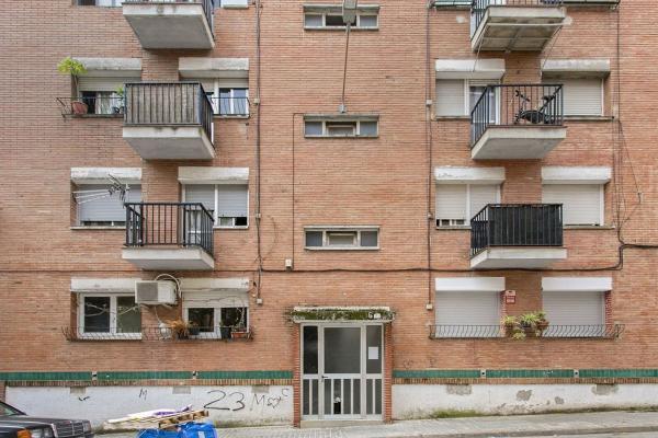 Sale of flat in Piso en Passatge d'Asdrúbal, Can Puiggener, Sabadell, Sabadell
photo 1