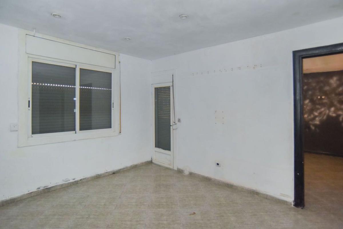 Sale of apartment in Piso en Calle Sant Jordi, Canovelles, Canovelles
photo 3