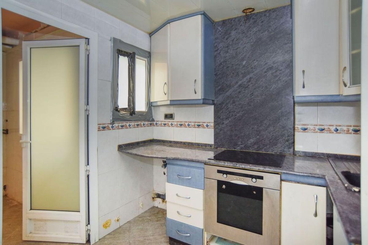 Sale of apartment in Piso en Calle Sant Jordi, Canovelles, Canovelles
photo 5