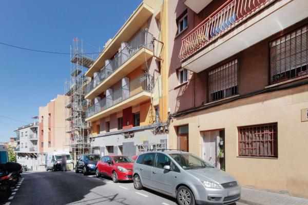 Sale of flat in Piso en Calle de Sant Francesc, Santa Rosa - Can Mariner, Santa Coloma de Gramenet, Santa Coloma de Gramenet
photo 1