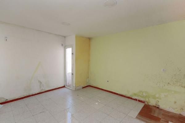 Sale of flat in Piso en Calle de Sant Francesc, Santa Rosa - Can Mariner, Santa Coloma de Gramenet, Santa Coloma de Gramenet
thumbnail 2
