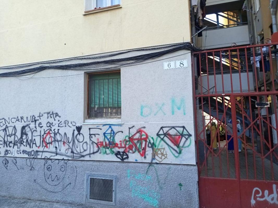 Sprzedaż mieszkania w Piso en Calle de Badajoz, Sant Roc, Badalona, Badalona
photo 1
