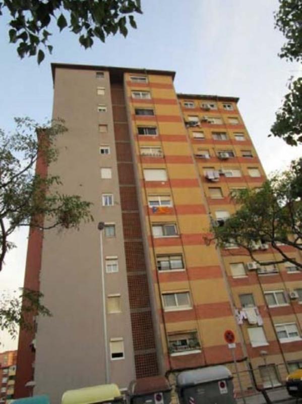 Sprzedaż mieszkania w Piso en Calle Atlantida, Llefià, Badalona, Badalona
photo 1