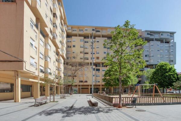 Sprzedaż mieszkania w Piso en Plaza dels Castanyers, Can Deu, Sabadell, Sabadell
 photo