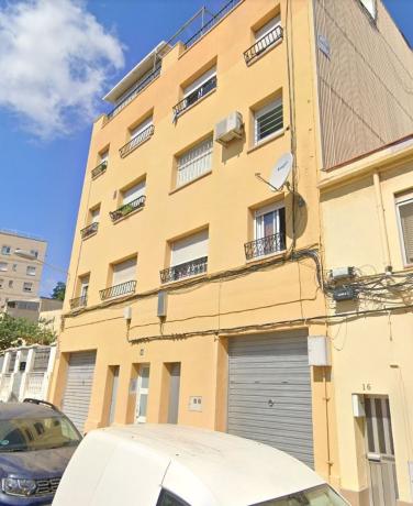 Sprzedaż mieszkania w Piso en Calle Barcelona, Casablanca, Sant Boi de Llobregat, Sant Boi de Llobregat
 photo