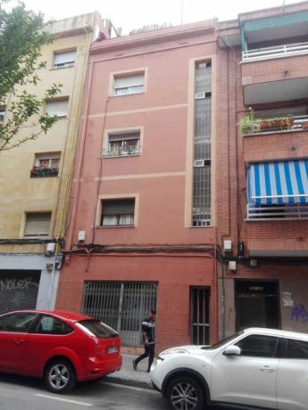 Sprzedaż mieszkania w Piso en Calle de Don Pelayo, La Salut, Badalona, Badalona
 photo