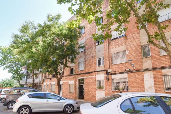 Sprzedaż mieszkania w Piso en Calle de València, Ca N'Oriac, Sabadell, Sabadell
thumbnail 1