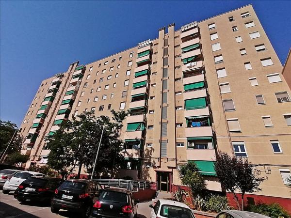 Продажа квартиры на Piso en Calle dels Drapaires, Espronceda, Sabadell, Сабадель
 photo