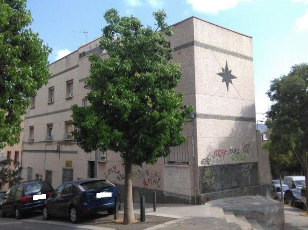 Sprzedaż mieszkania w Piso en Calle de Mozart, La Pau, Badalona, Badalona
photo 1