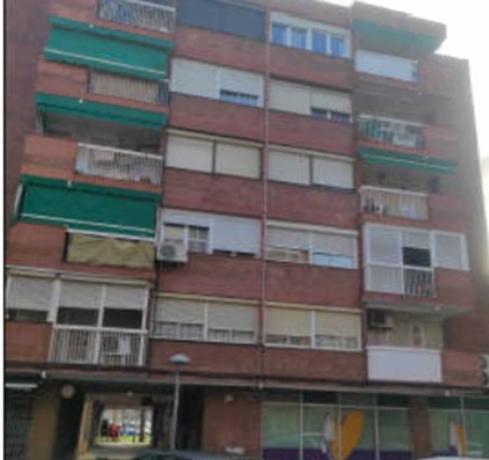 Venta de piso en Piso en Calle Ramon Llull, Santa Perpètua de Mogoda, Santa Perpètua de Mogoda
 photo