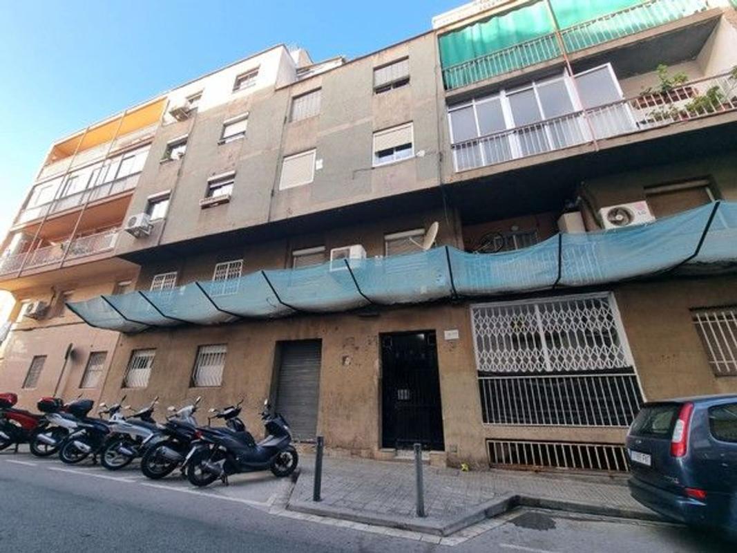 Sprzedaż mieszkania w Piso en Avenida de Severo Ochoa, Pubilla Cases, Hospitalet de Llobregat, Hospitalet de Llobregat
photo 1