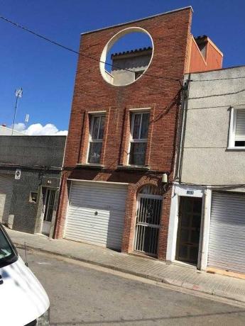 Chalet pareado en Calle Sagunt, Can Puiggener, Sabadell photo