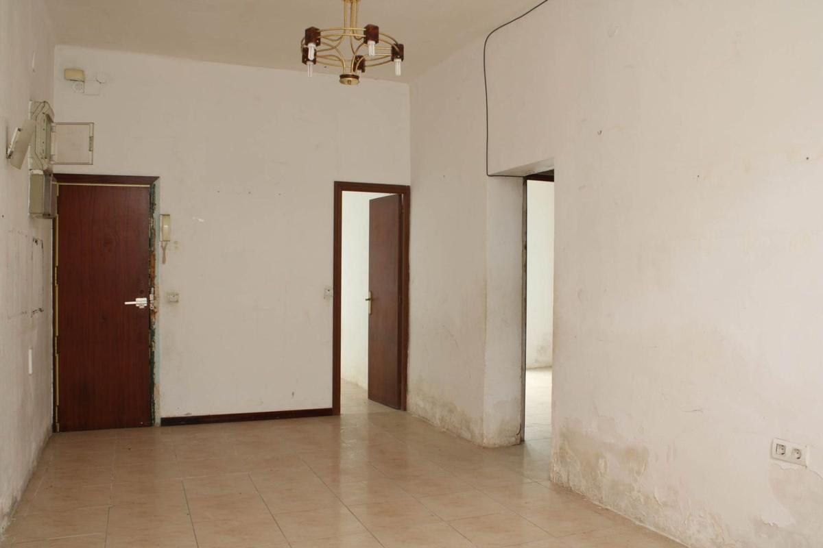 Sale of apartment in Piso en Calle Barcelona, Centre, Sant Feliu de Llobregat, Sant Feliu de Llobregat
photo 2