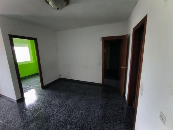 Venta de piso en Piso en Calle del Mas Marí, Fondo, Santa Coloma de Gramenet, Santa Coloma de Gramenet
thumbnail 2