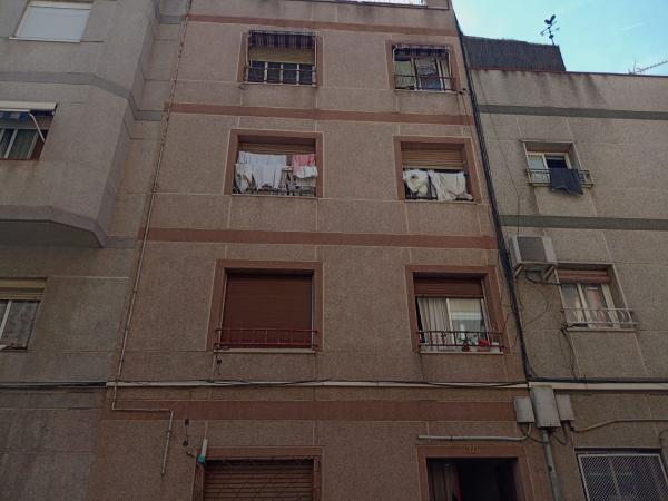 Venta de piso en Piso en Calle de Roma, Riera Alta - Llatí, Santa Coloma de Gramenet, Santa Coloma de Gramenet
photo 1