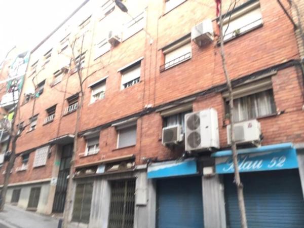 Sprzedaż mieszkania w Piso en Calle Aguileres, Singuerlín, Santa Coloma de Gramenet, Santa Coloma de Gramenet
photo 1