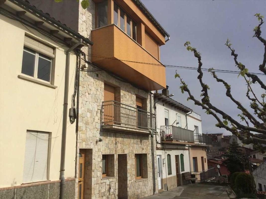 Propiedades en venta y alquiler en España photo 1