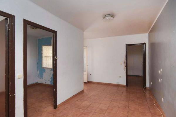 Sprzedaż mieszkania w Piso en Calle de Monturiol, Santa Rosa - Can Mariner, Santa Coloma de Gramenet, Santa Coloma de Gramenet
thumbnail 1