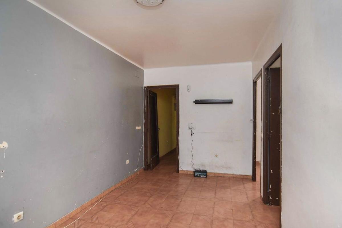 Venta de piso en Piso en Calle de Monturiol, Santa Rosa - Can Mariner, Santa Coloma de Gramenet, Santa Coloma de Gramenet
photo 3