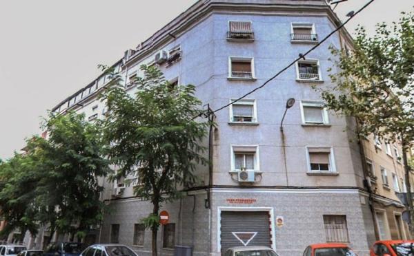 Sprzedaż mieszkania w Piso en Calle Empordà, Pubilla Cases, Hospitalet de Llobregat, Hospitalet de Llobregat
 photo