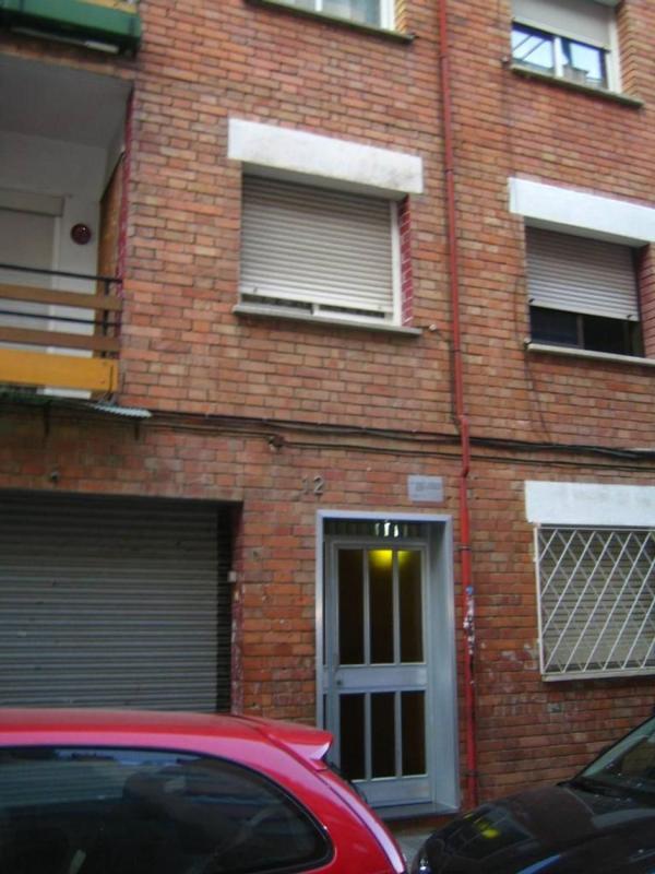 Venta de piso en Piso en Calle Verge de Montserrat, Can Tiana, Ripollet, Ripollet
photo 1