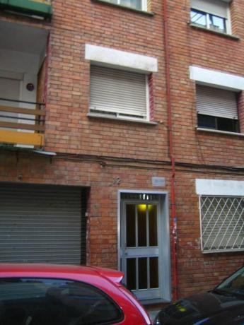 Venta de piso en Piso en Calle Verge de Montserrat, Can Tiana, Ripollet, Ripollet
 photo