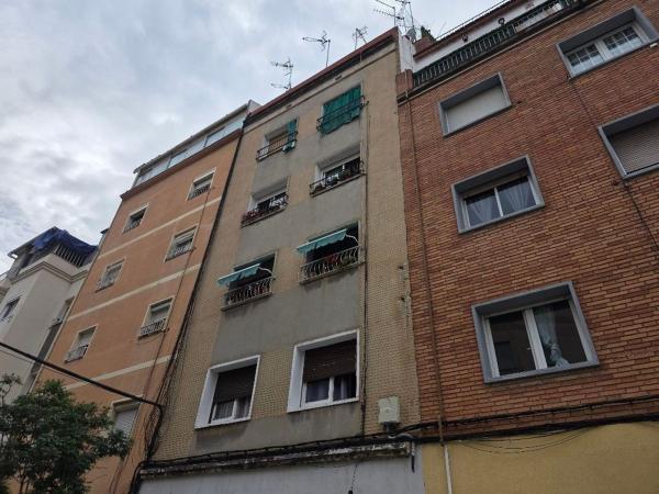 Продажа квартиры на Piso en Calle Subur, Les Planes, Hospitalet de Llobregat, Госпиталет-де-Льобрегат
 photo 1