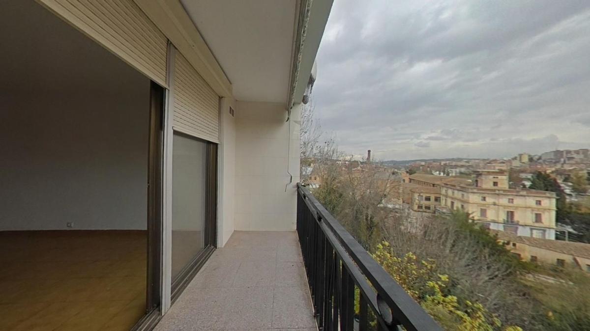 Venta de piso en Piso en Calle de Sant Roc, Sant Jordi - El Castell, Rubí, Rubí
photo 1