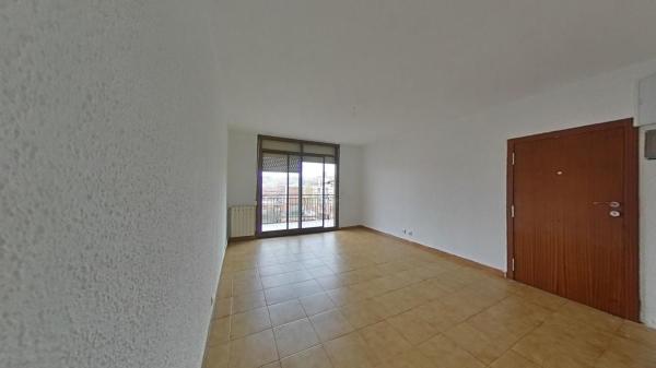 Продажа квартиры на Piso en Calle de Sant Roc, Sant Jordi - El Castell, Rubí, Руби
 photo 2