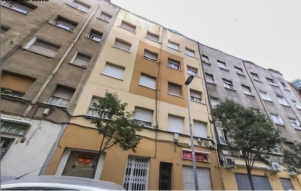 Venta de piso en Piso en Calle de la Independència, Bufalà, Badalona, Badalona
 photo