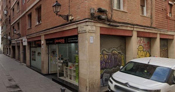 Venta de piso en Piso en Calle de Sant Bertran, El Raval, Barcelona, Barcelona
 photo