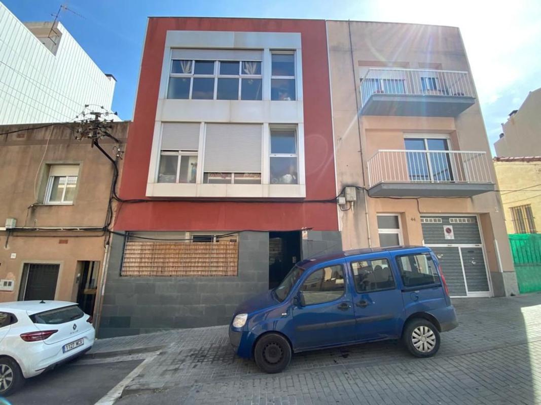 Venta de piso en Piso en Calle Mare de Déu dels Àngels, Els Molins, Mataró, Mataró
photo 1