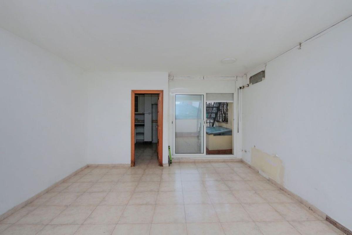Продажа квартиры на Piso en Calle del Gironès, Ca N'Oriac, Sabadell, Сабадель
photo 3