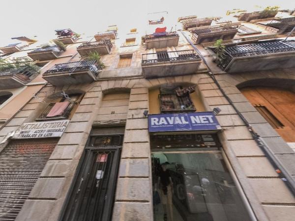 Venta de piso en Piso en Calle de Valldonzella, El Raval, Barcelona, Barcelona
 photo