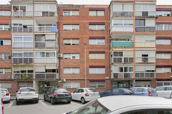 Venta de piso en Piso en Calle de Berenguer d'Entença, Santa Perpètua de Mogoda, Santa Perpètua de Mogoda
photo 1
