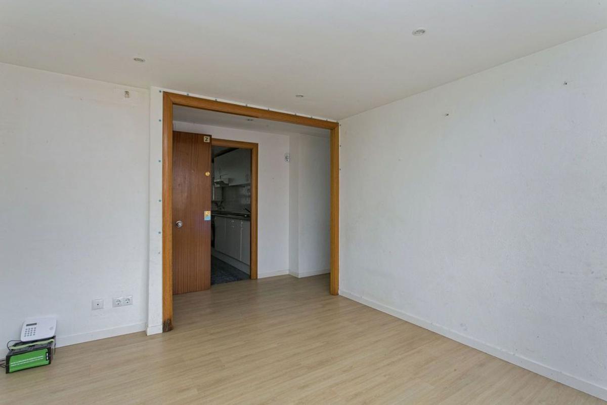 Venta de piso en Piso en Calle de Berenguer d'Entença, Santa Perpètua de Mogoda, Santa Perpètua de Mogoda
photo 3