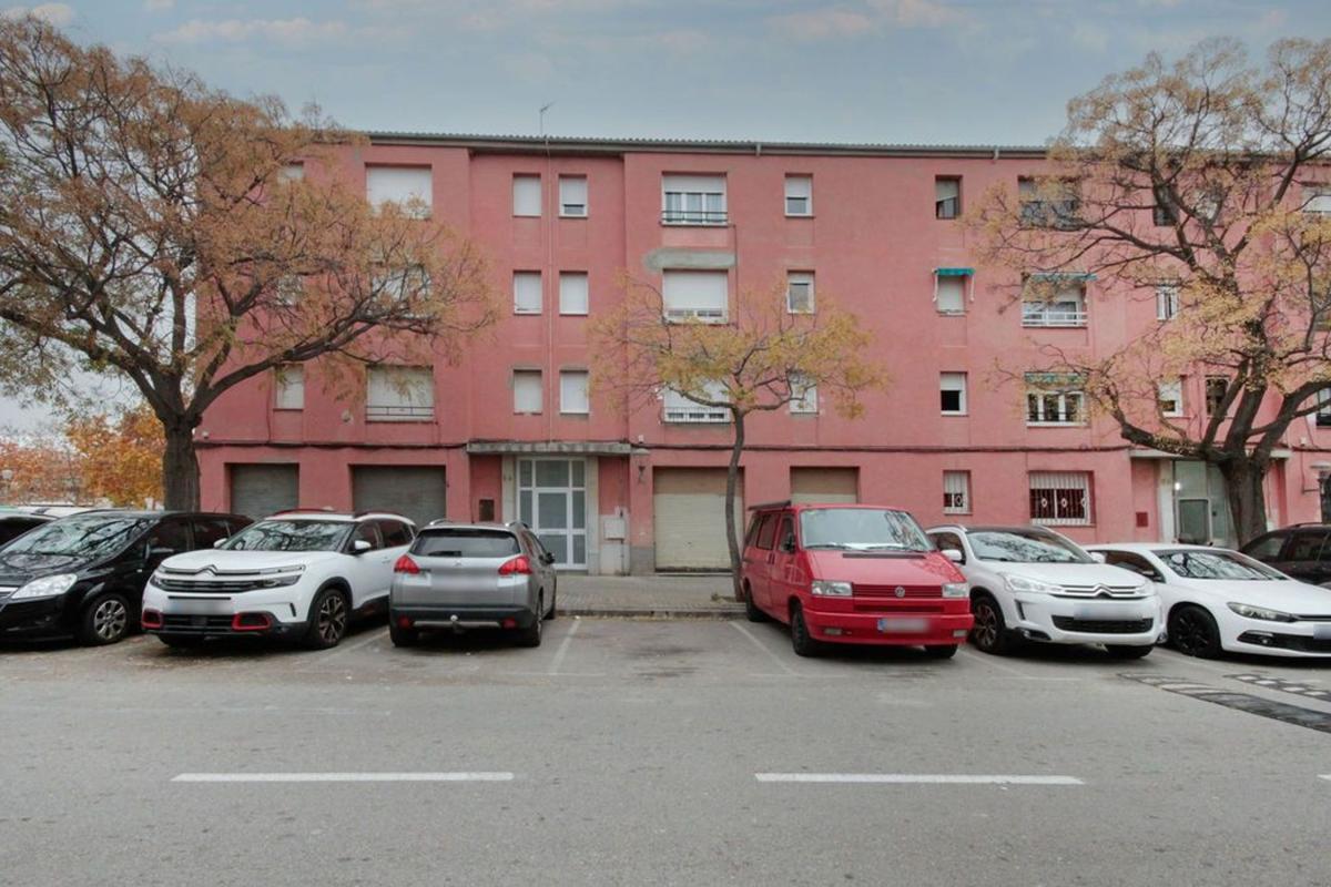 Продажа квартиры на Piso en Calle de les Magnòlies, La Plana del Pintor, Sabadell, Сабадель
photo 1