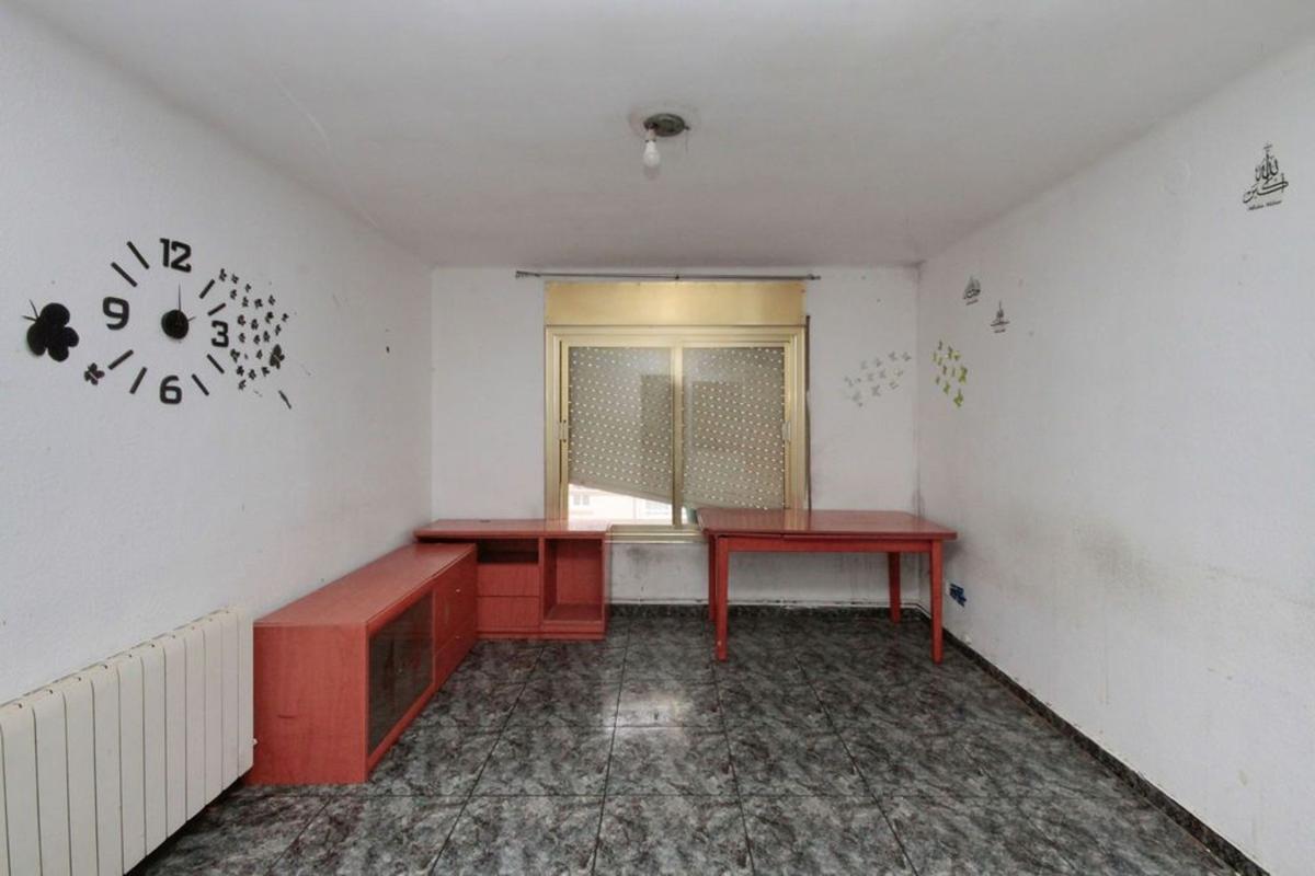 Venta de piso en Piso en Calle de les Magnòlies, La Plana del Pintor, Sabadell, Sabadell
 photo 3