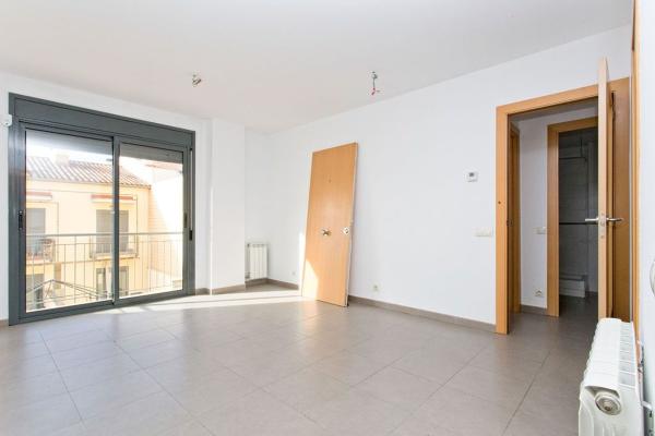 Venta de piso en Piso en Calle de la Diputació, 30 -44, Sant Sadurní d'Anoia, Sant Sadurní d'Anoia
 photo 2