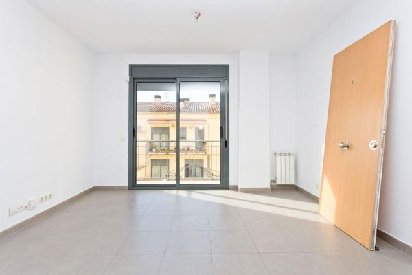 Venta de piso en Piso en Calle de la Diputació, 30 -44, Sant Sadurní d'Anoia, Sant Sadurní d'Anoia
 photo 3