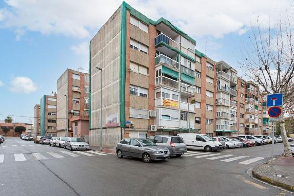 Venta de piso en Piso en Calle de Ramon d'Abadal, Santa Perpètua de Mogoda, Santa Perpètua de Mogoda
 photo 2