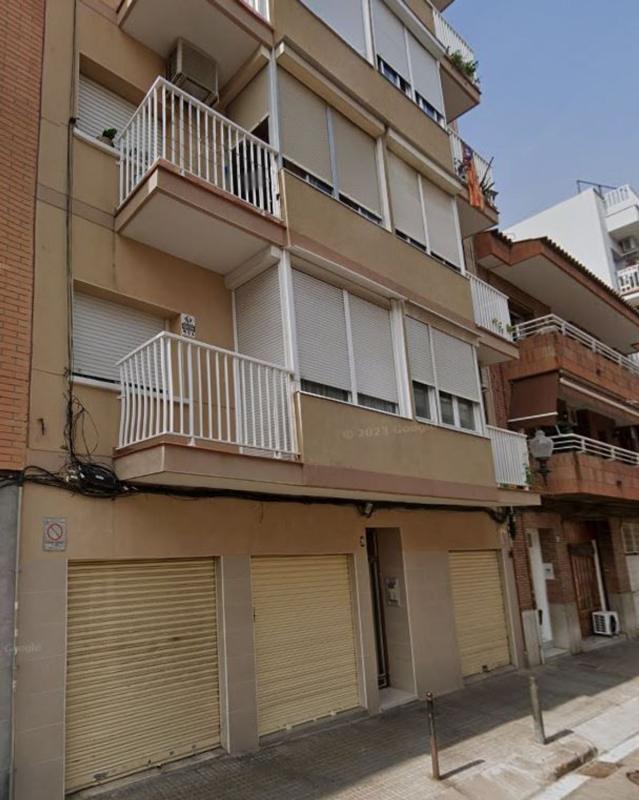 Venta de piso en Piso en Calle d'Anselm Clavé, Centre - Casco Antiguo, Sant Boi de Llobregat, Sant Boi de Llobregat
photo 1