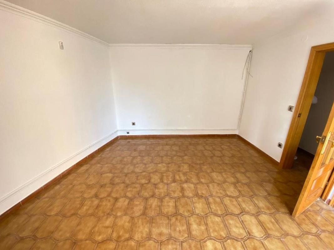 Продажа квартиры на Piso en Calle del Molí de Vent, Cerdanyola nord, Mataró, Матаро
photo 3