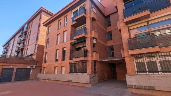 Venta de piso en Piso en Plaza Blas Infante, Can Serra Lladó - Madà - El Cros, Argentona, Argentona
photo 1