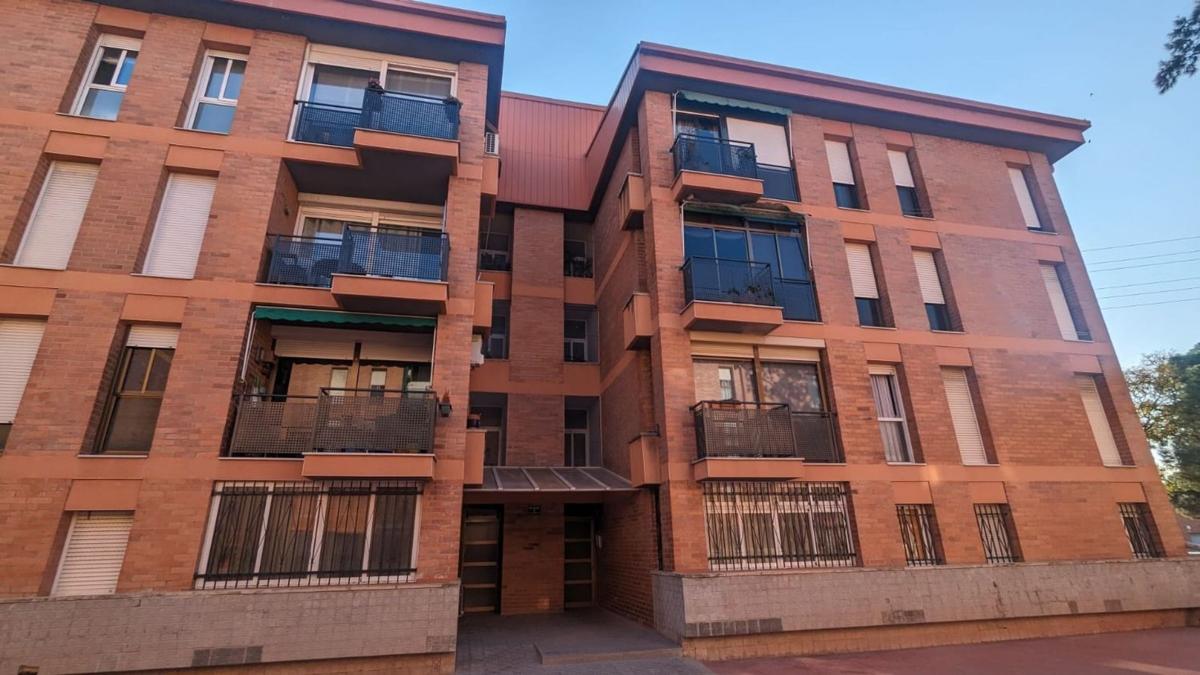 Sale of apartment in Piso en Plaza Blas Infante, Can Serra Lladó - Madà - El Cros, Argentona, Argentona
 photo 2