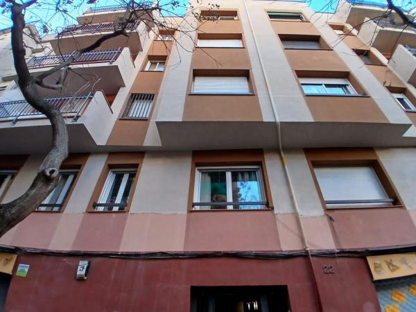 Sprzedaż mieszkania w Piso en Calle d'Altimira, Sant Ramón, Cerdanyola del Vallès, Cerdanyola del Vallès
photo 1
